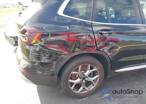 2023 BMW X3 xDrive30I z USA, uszkodzony, nr VIN 5UX53DP05P9R90657